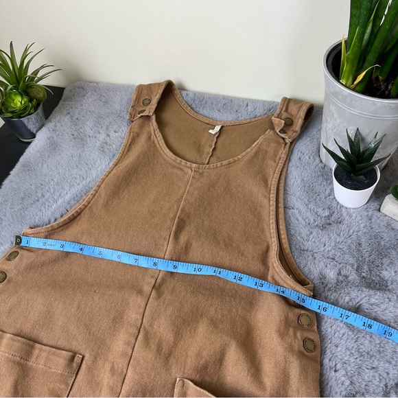 RYLEE + CRU OVERALL DRESS - Camel Brown XS - Picture 12 of 13